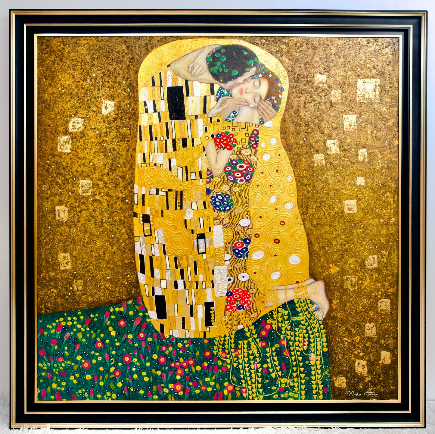 The Kiss – ผลงานชิ้นเอกของ Gustav Klimt ที่สร้างสรรค์ใหม่โดยปรมาจารย์ Apollon | 200 x 200 ซม. 