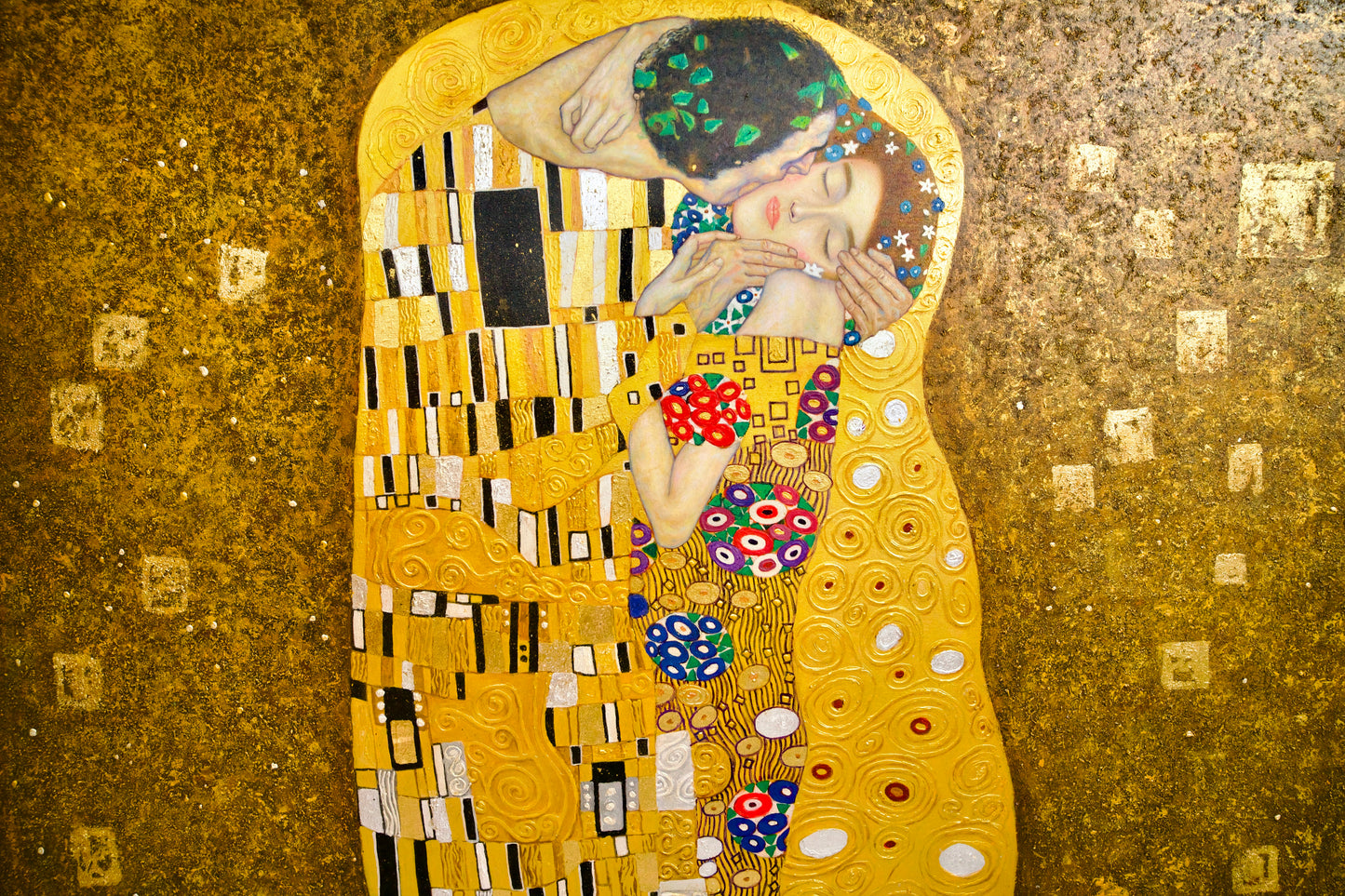 The Kiss – ผลงานชิ้นเอกของ Gustav Klimt ที่สร้างสรรค์ใหม่โดยปรมาจารย์ Apollon | 200 x 200 ซม. 