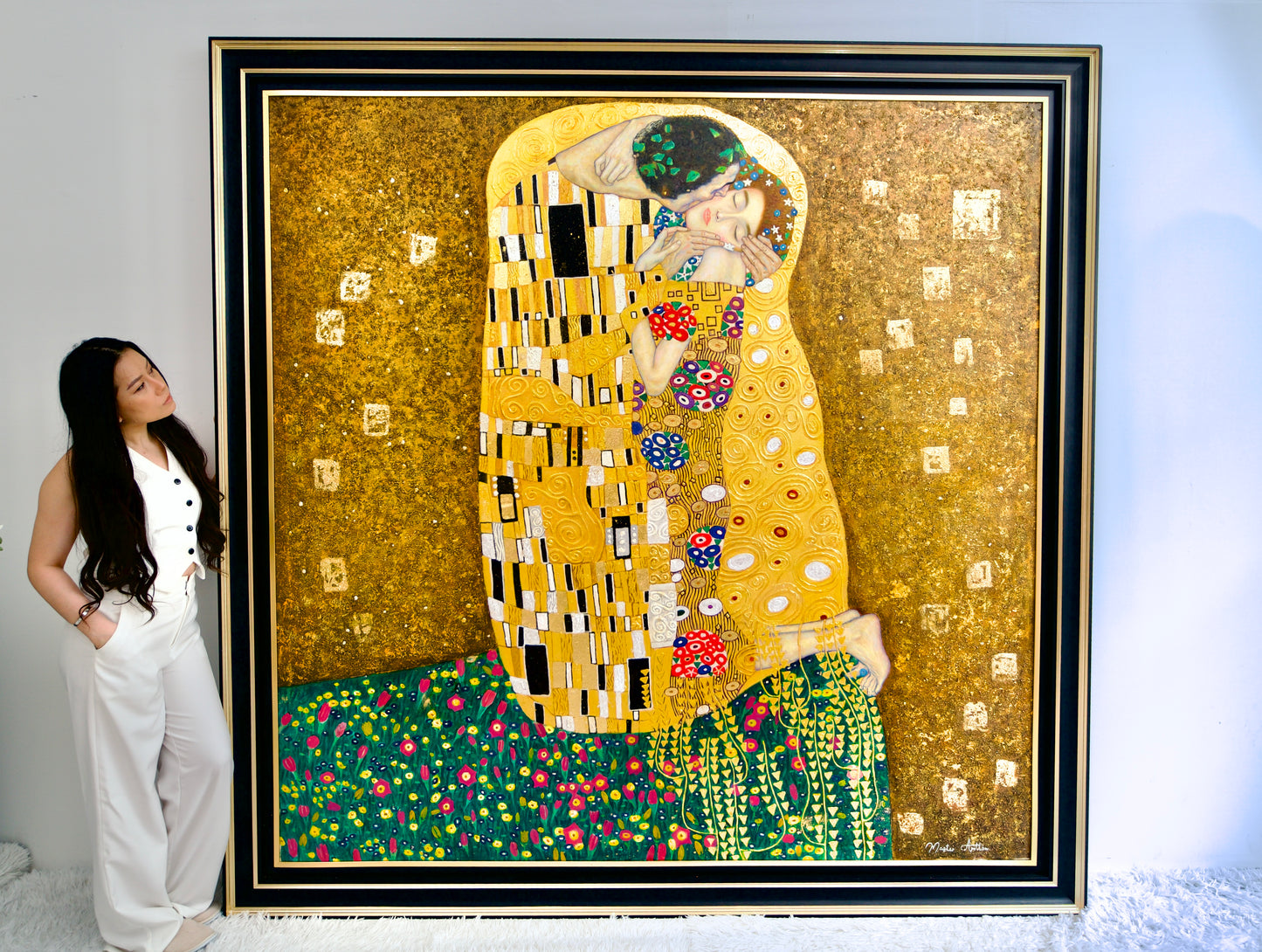 The Kiss – ผลงานชิ้นเอกของ Gustav Klimt ที่สร้างสรรค์ใหม่โดยปรมาจารย์ Apollon | 200 x 200 ซม. 